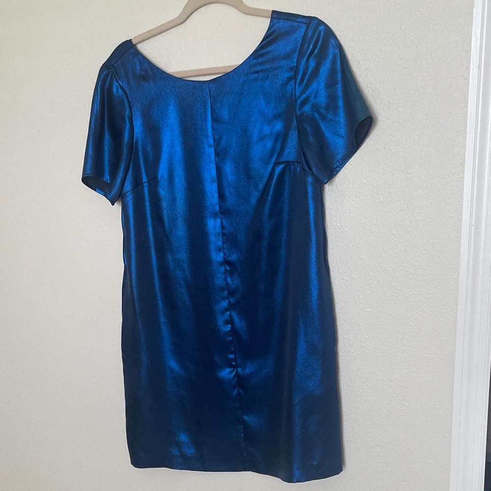 Metallic Short-Sleeve Shift Dress in Deep Blue